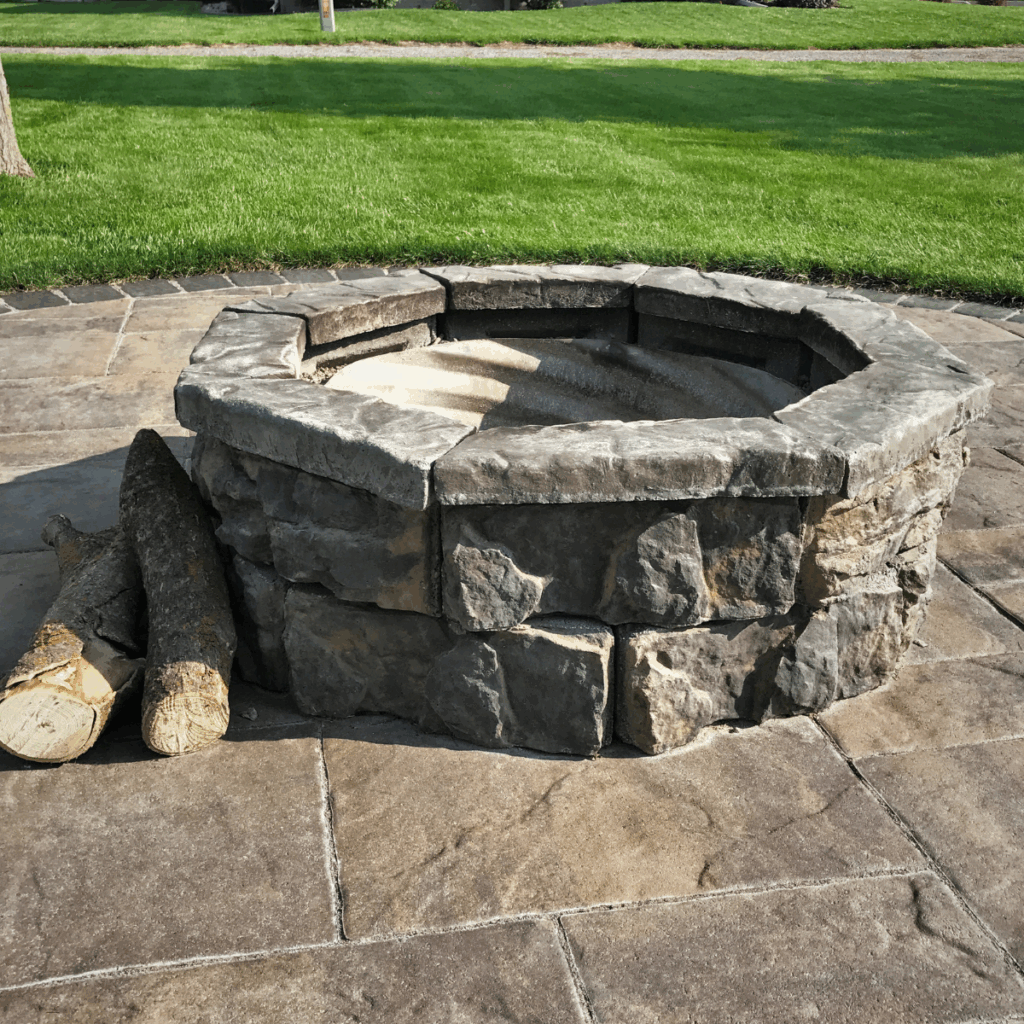 fire pit bw 1